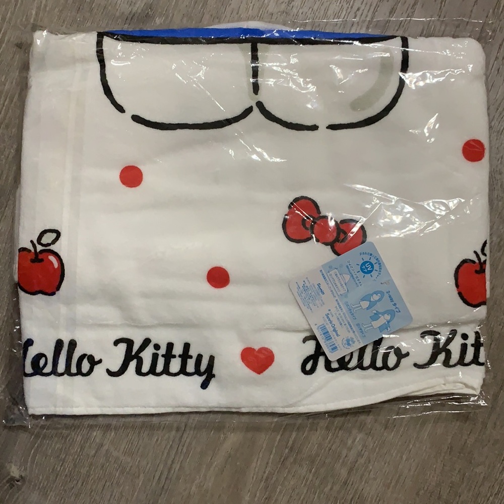 Hello Kitty - Picture 3 of 7